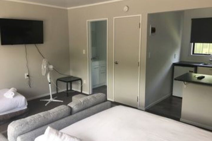 Room 17 of 24