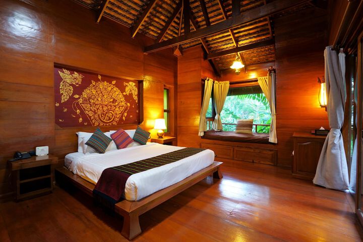 Room 10 of 83