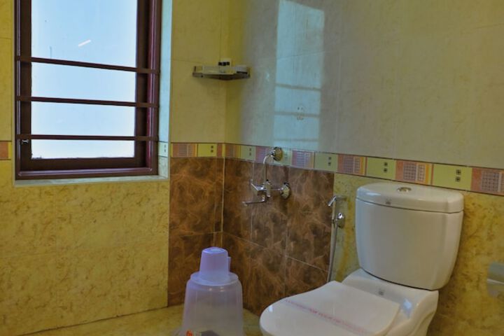 Room 12 of 24