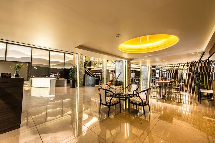 Lobby sitting area