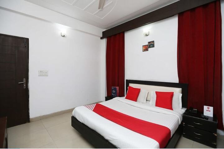 Room 5 of 7