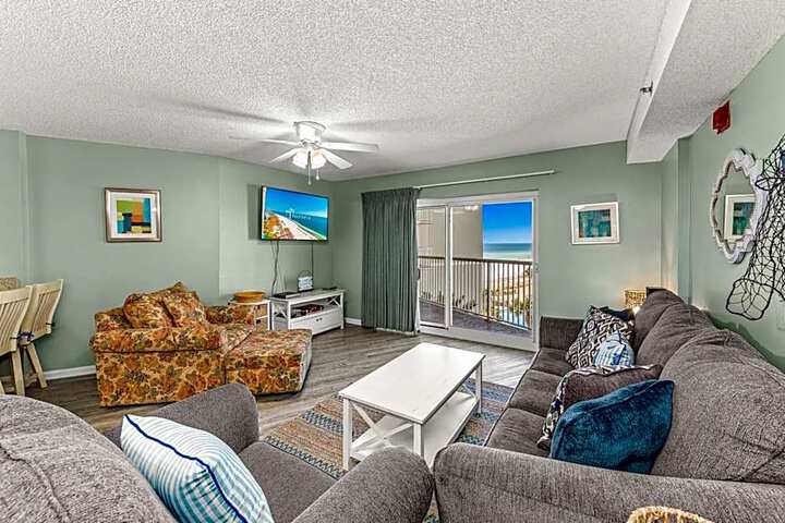 Exterior of Tradewinds Unit 406