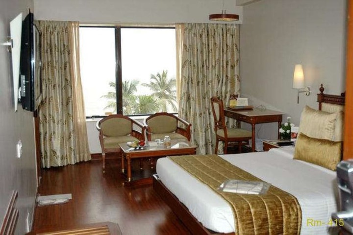 Room 3 of 12