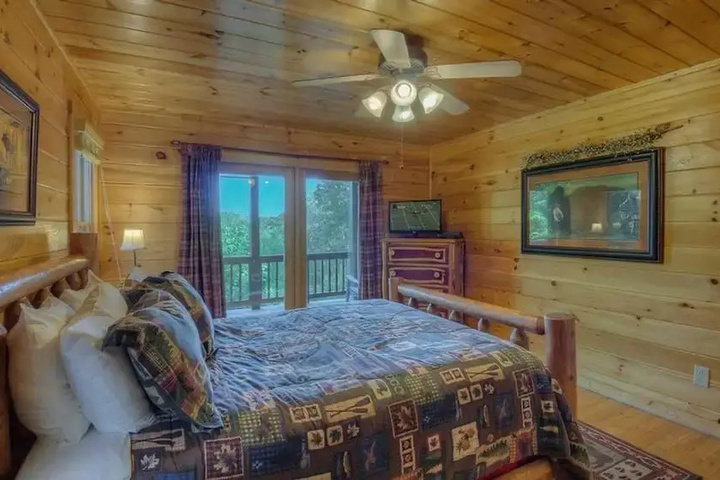 Room 4 of 14
