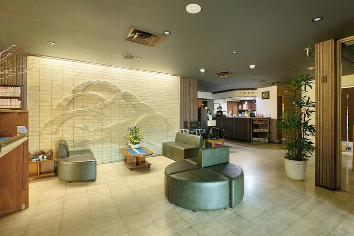 Guest Lobby