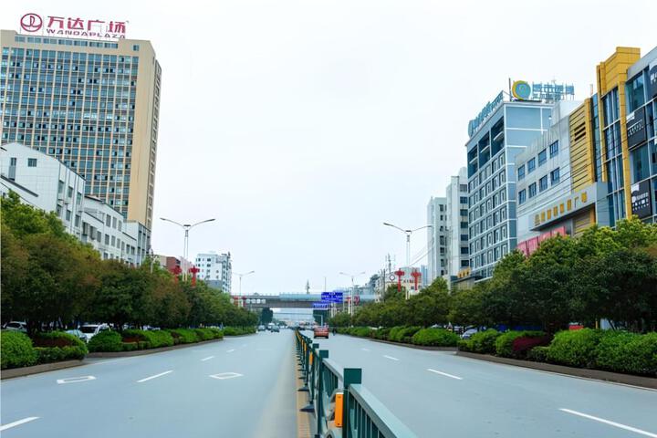 Exterior of City Comfort Inn Xianning Chengji South Railway Station