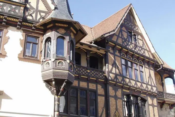 HENNEBERGER HAUS