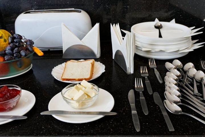 Breakfast/Coffee Service 24 of 40