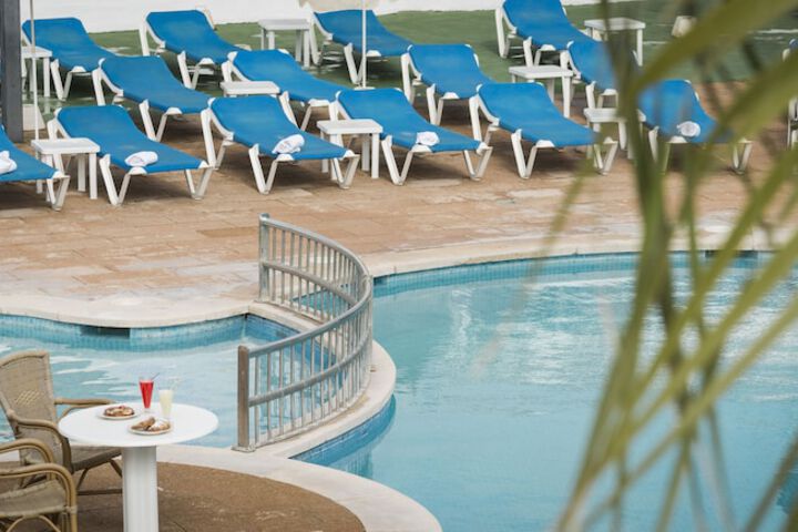 Pools & Facilities