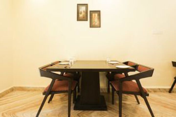 Dining 11 of 58