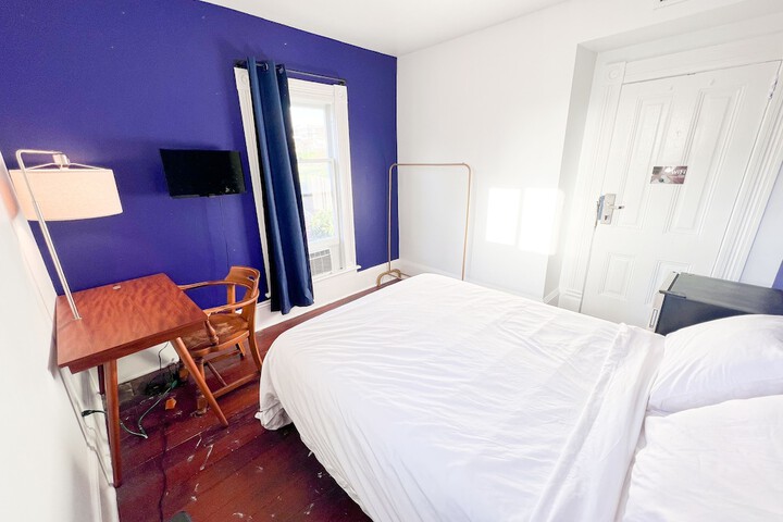 Room 17 of 54