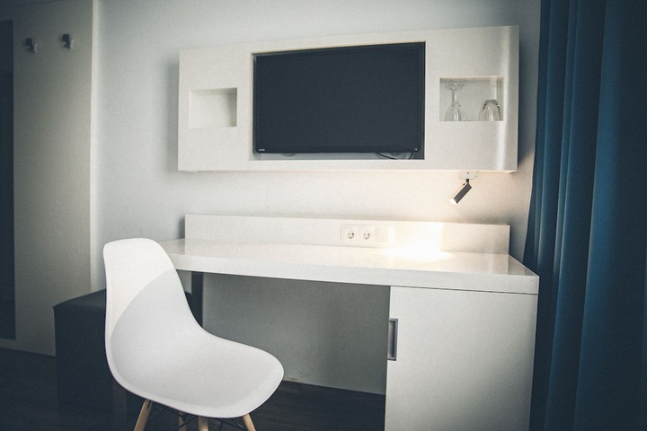 Room 32 of 57