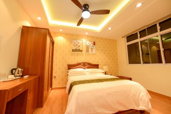 Room 12 of 38