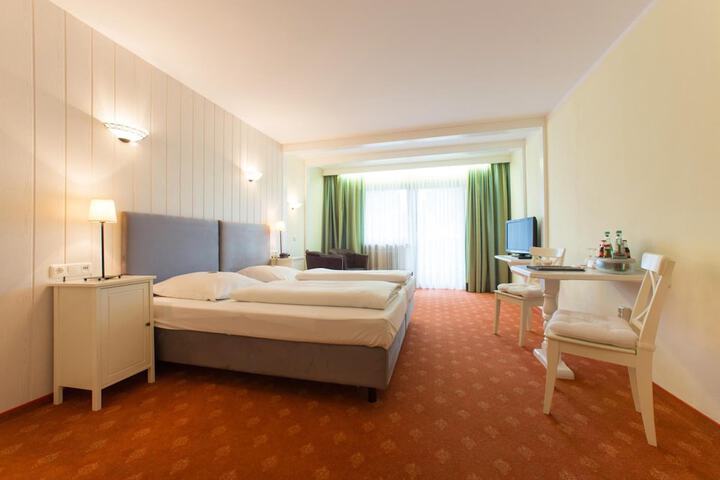 Room 15 of 42
