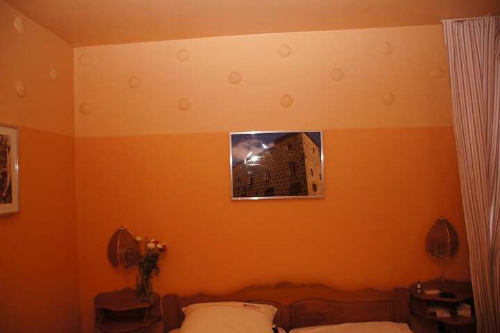 Room 18 of 36