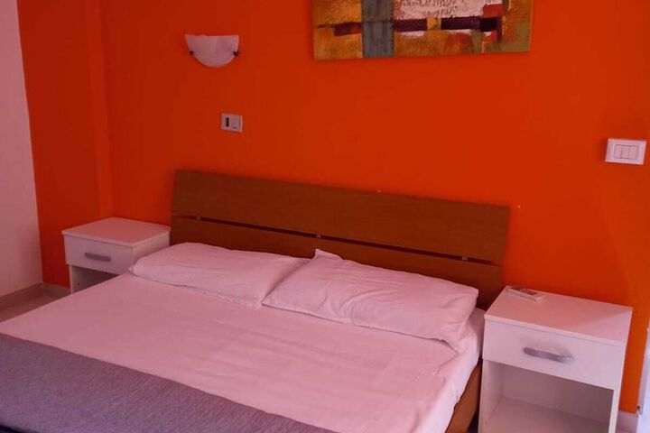Room 72 of 130