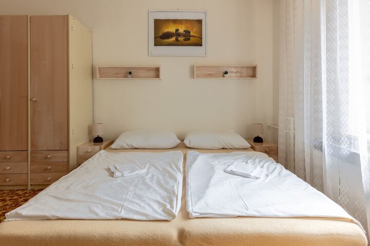 Room 20 of 42