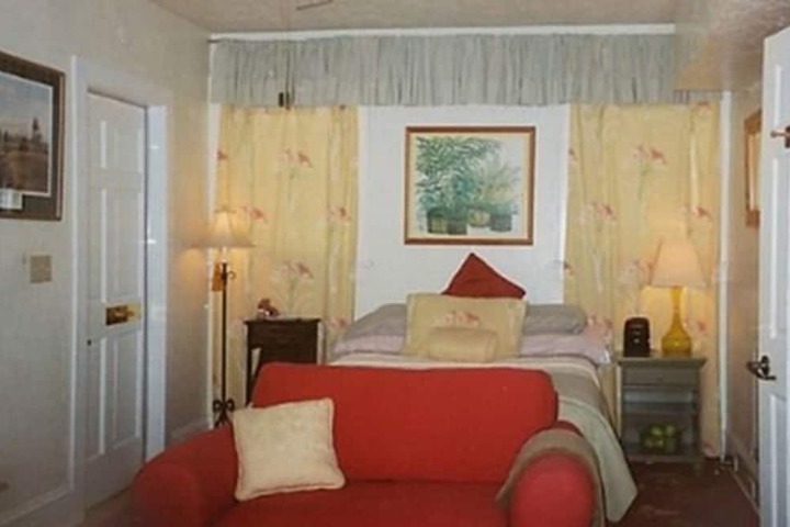 Room 11 of 60