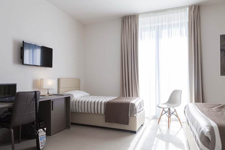 Room 12 of 49