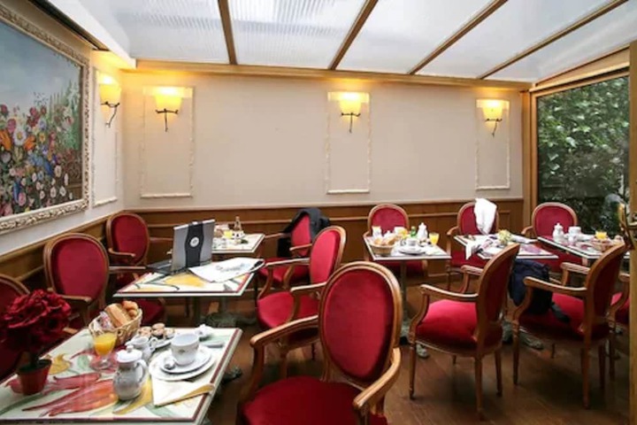Dining Photos