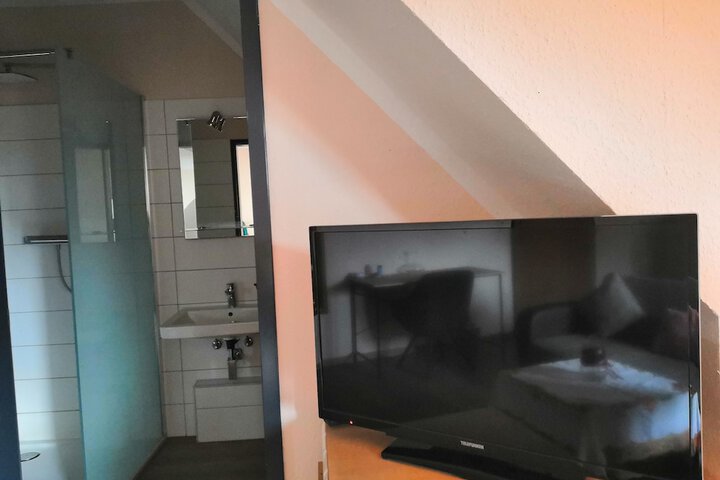 Room 21 of 41