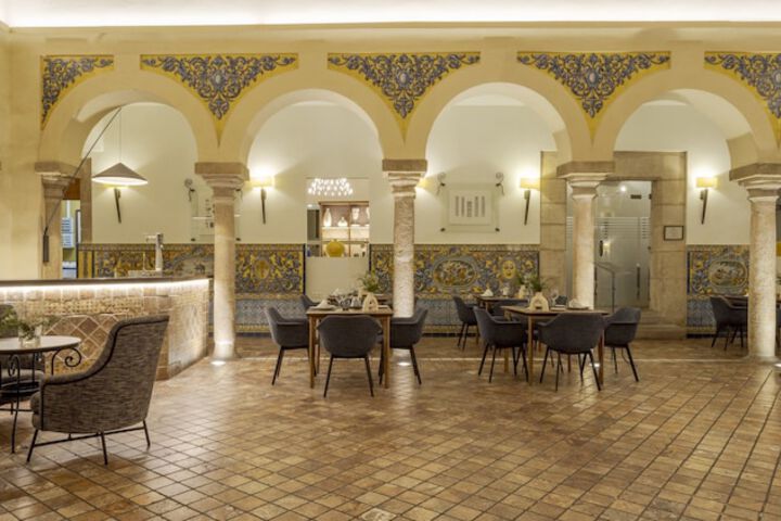 Hotel Interior 4 of 83
