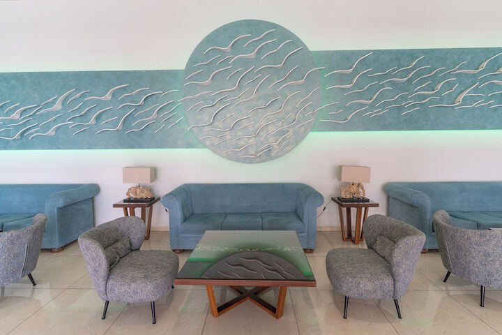 Guest Lobby