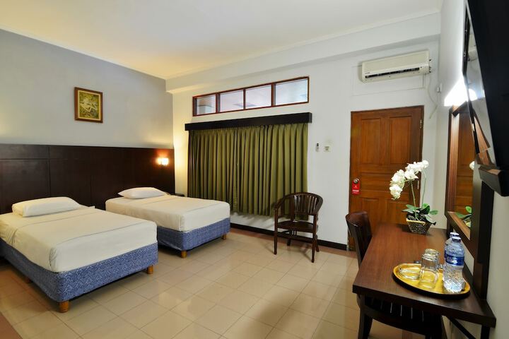 Room 8 of 21