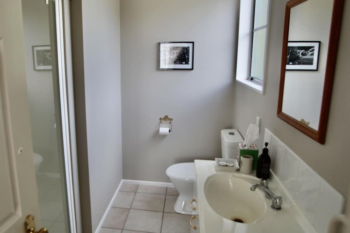 Room 17 of 36