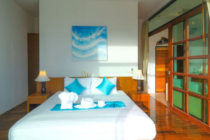 Room 38 of 214