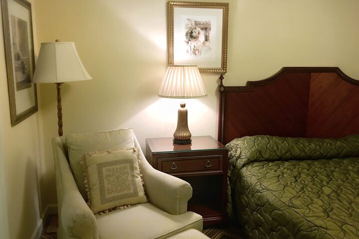 1 King Bed (23 of 33)