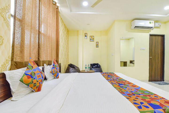 Room 16 of 30