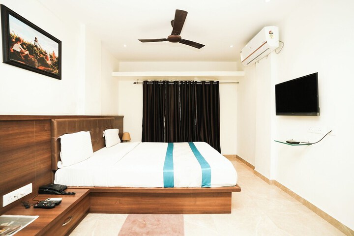Room 28 of 48