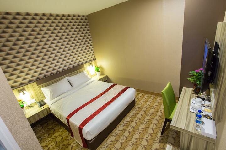 Room 20 of 36