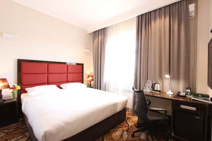 Room 16 of 47