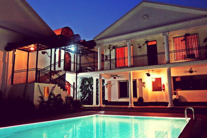 Pool 52 of 68