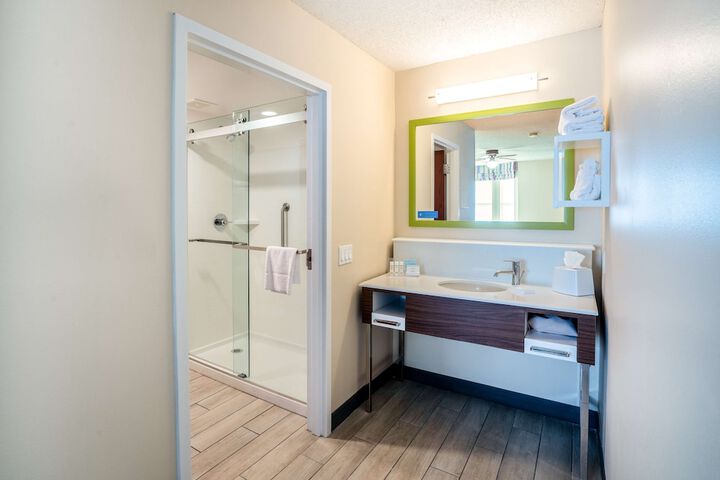 Bathroom shower