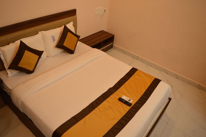 Room 8 of 8