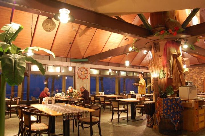 Dining Photos