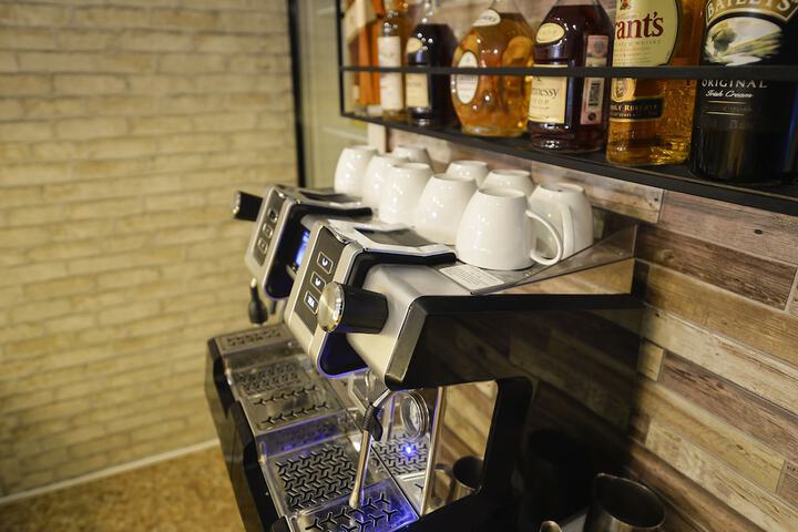 Breakfast/Coffee Service 33 of 37