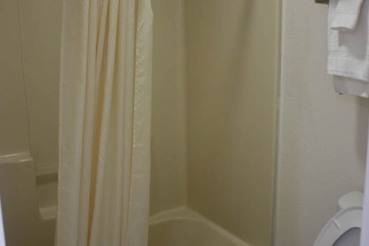 Room 23 of 37