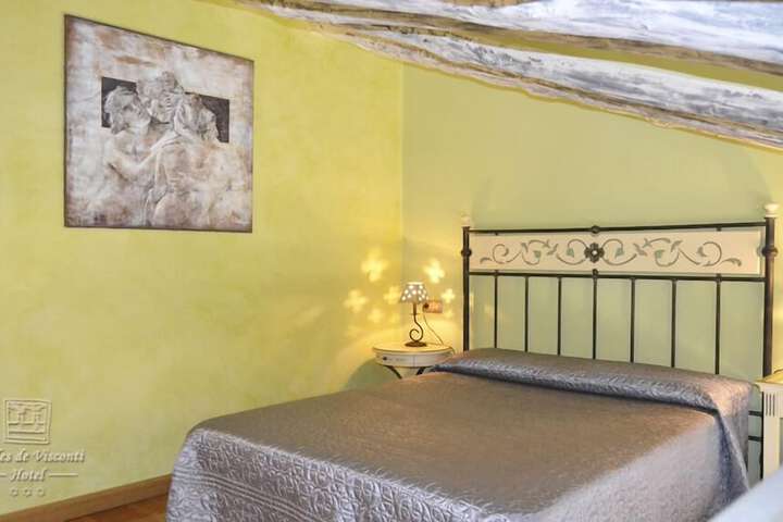 Room 9 of 22