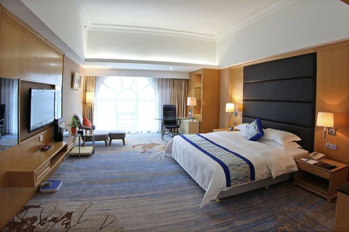 Room 11 of 44