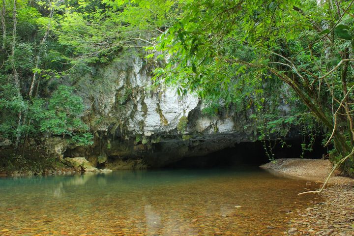 Spelunking/cave exploring