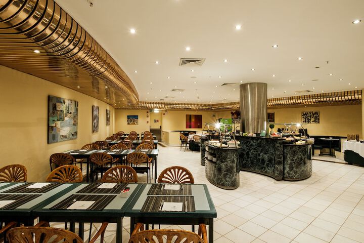 Dining 56 of 142