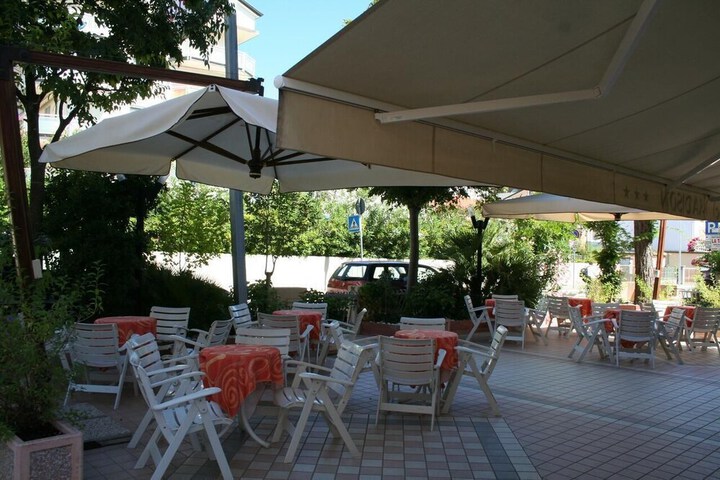 Terrace/Patio 26 of 27