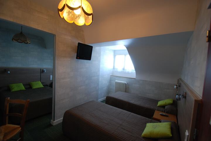 Room 6 of 20