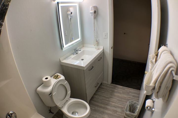 Room 85 of 154