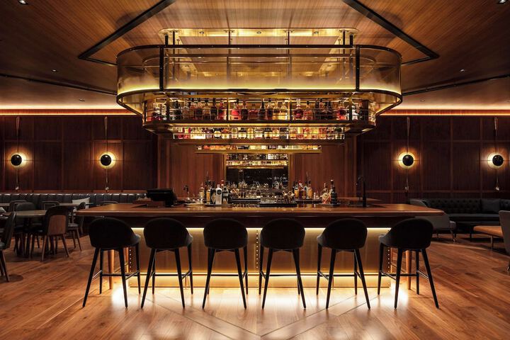 Lounge 62 of 73