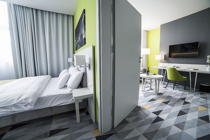 Room 8 of 39